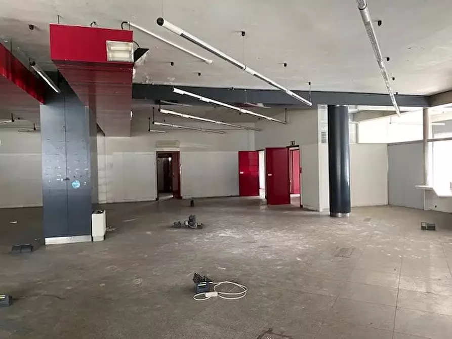 Immagine 26 di Attico in vendita  a Bernate Ticino