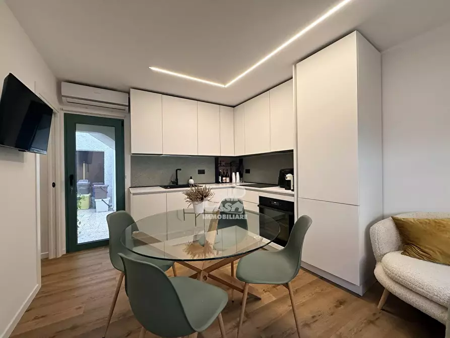Immagine 1 di Casa trifamiliare in affitto  a Marsala