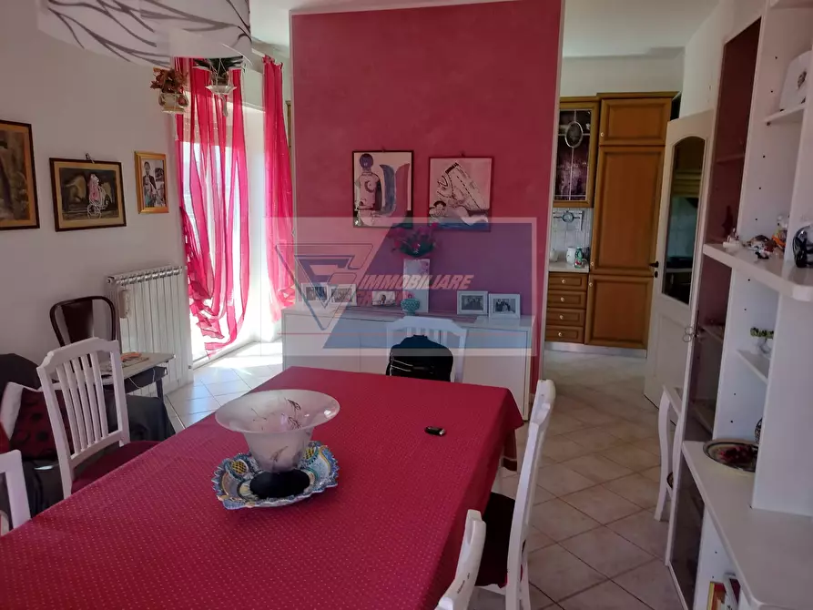 Immagine 8 di Casa trifamiliare in vendita  in Via Pentapoli a Buccheri