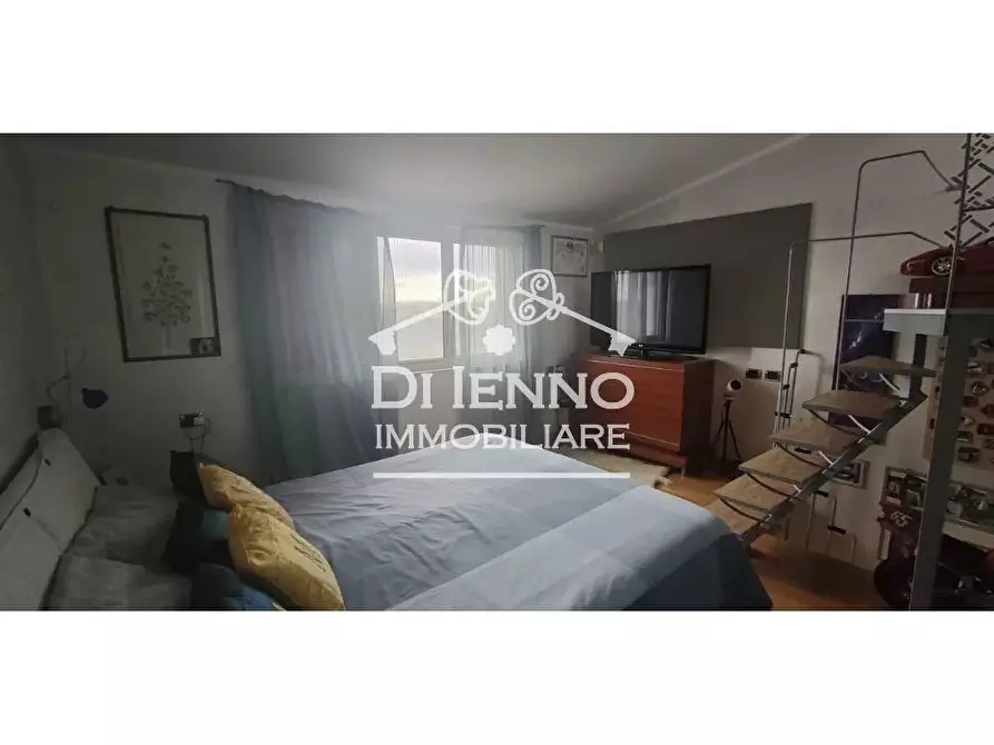 Immagine 18 di Casa trifamiliare in vendita  in Via Mongardino a Roma