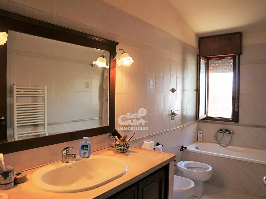 Immagine 36 di Casa trifamiliare in vendita  a Marsala