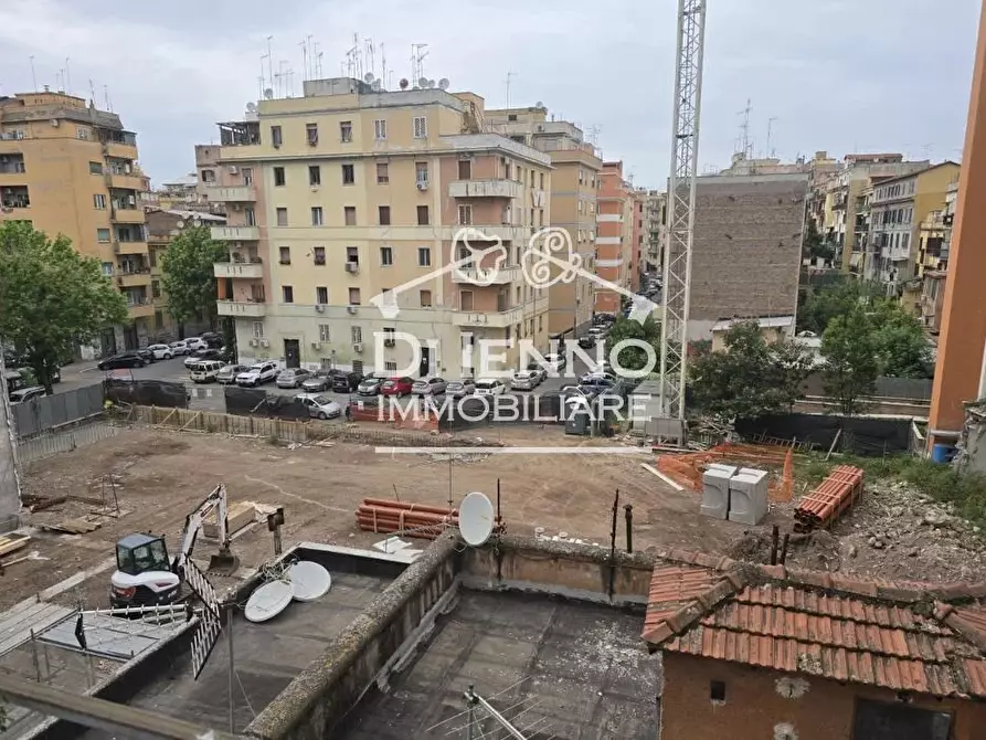 Immagine 22 di Casa trifamiliare in vendita  in Via Visconte Maggiolo a Roma