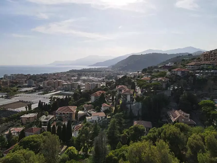 Immagine 2 di Terreno edificabile in vendita  a Bordighera