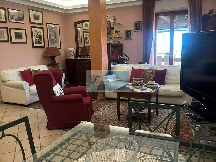 Immagine 3 di Casa trifamiliare in vendita  a Buccheri