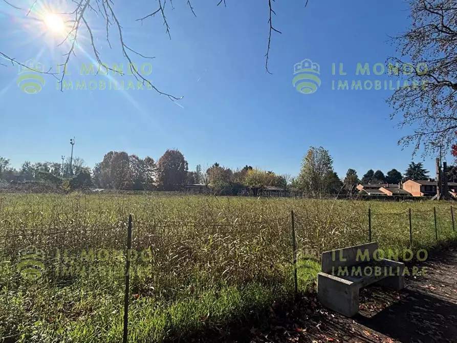 Immagine 7 di Terreno in vendita  in Via Giovanni Paolo I a Cerro Al Lambro