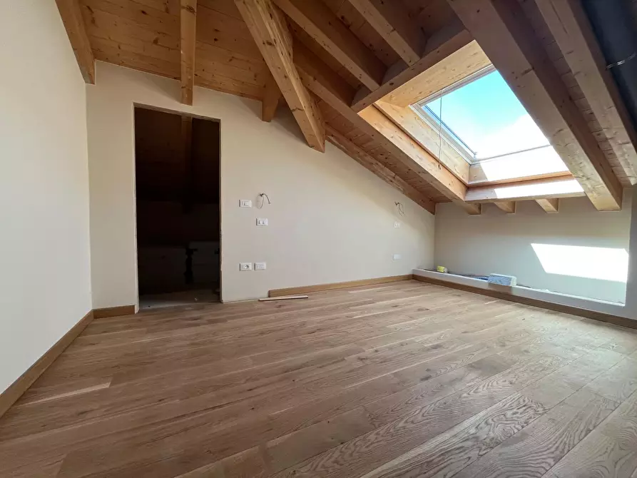 Immagine 24 di Casa trifamiliare in vendita  in Via Duchessa Canevaro a Avegno