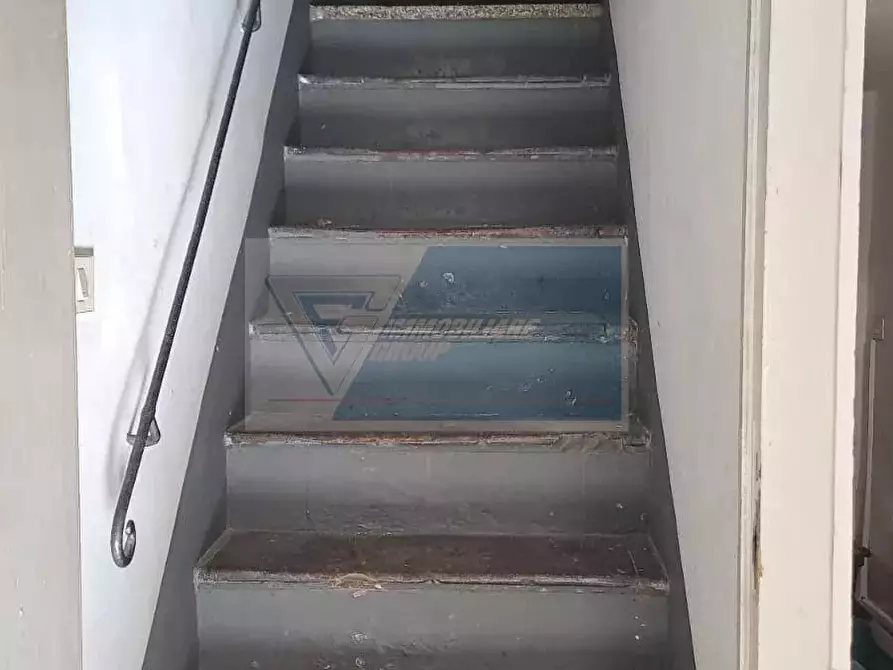 Immagine 3 di Casa trifamiliare in vendita  in Via Archimede a Floridia