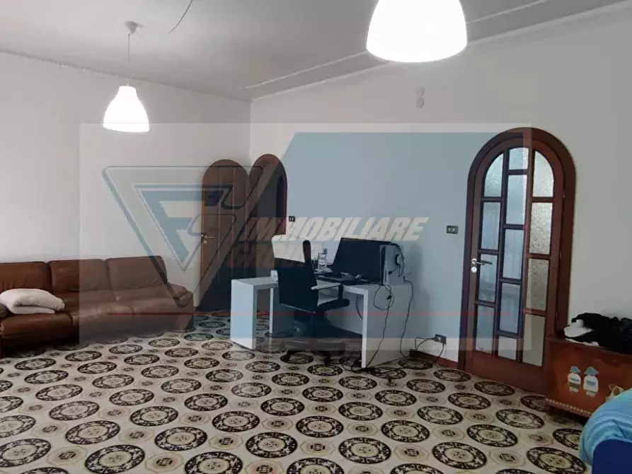 Immagine 5 di Casa trifamiliare in vendita  in Via Avola a Siracusa