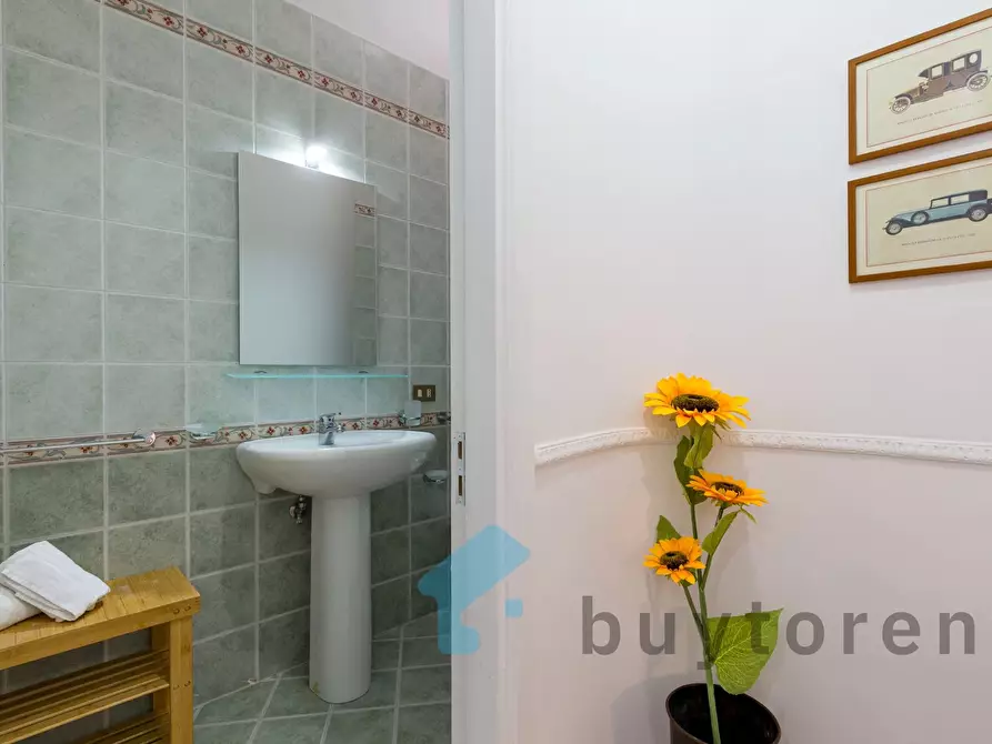 Immagine 40 di Casa trifamiliare in vendita  in Piazzetta Rosario di Palazzo, 10. a Napoli