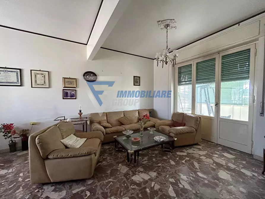 Immagine 2 di Casa trifamiliare in vendita  in Via Mostringiano a Buccheri