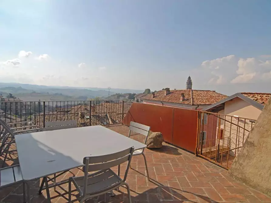 Immagine 7 di Casa trifamiliare in vendita  a Monforte D'alba