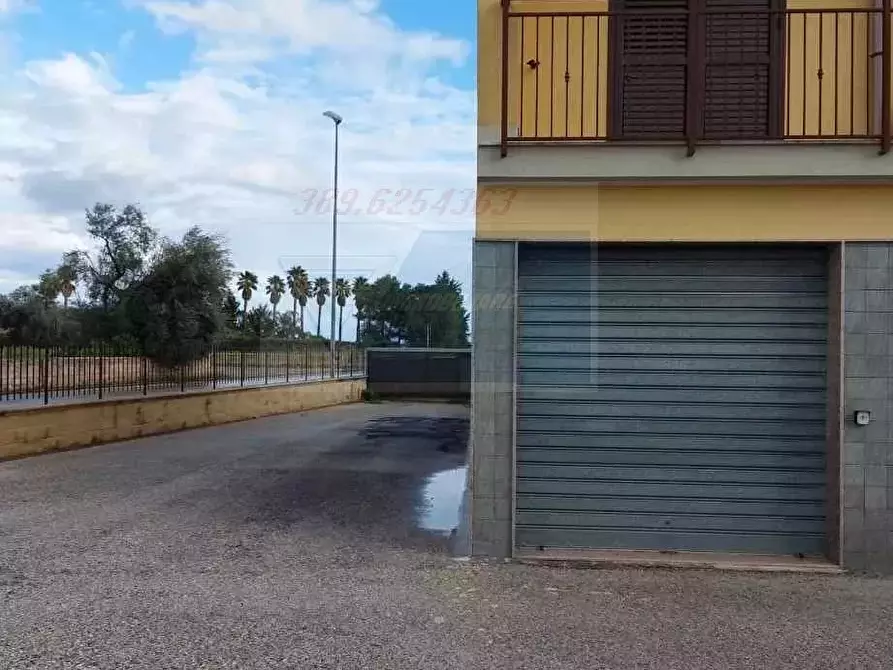 Immagine 12 di Casa trifamiliare in vendita  in Via Pitagora a Floridia