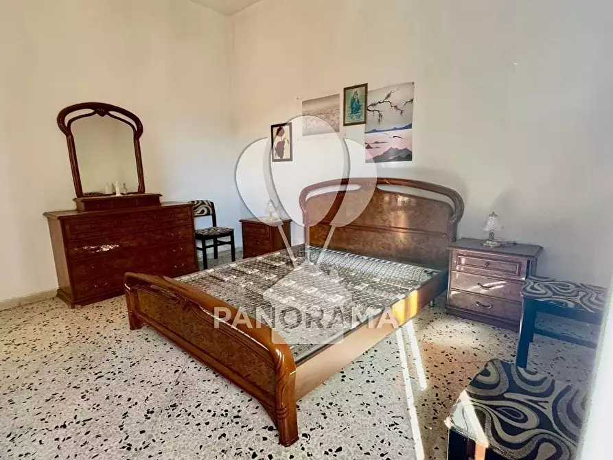 Immagine 3 di Casa trifamiliare in vendita  in Via Fusinato a Alcamo