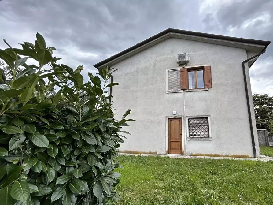 Immagine 3 di Terreno edificabile in vendita  a Vittorio Veneto