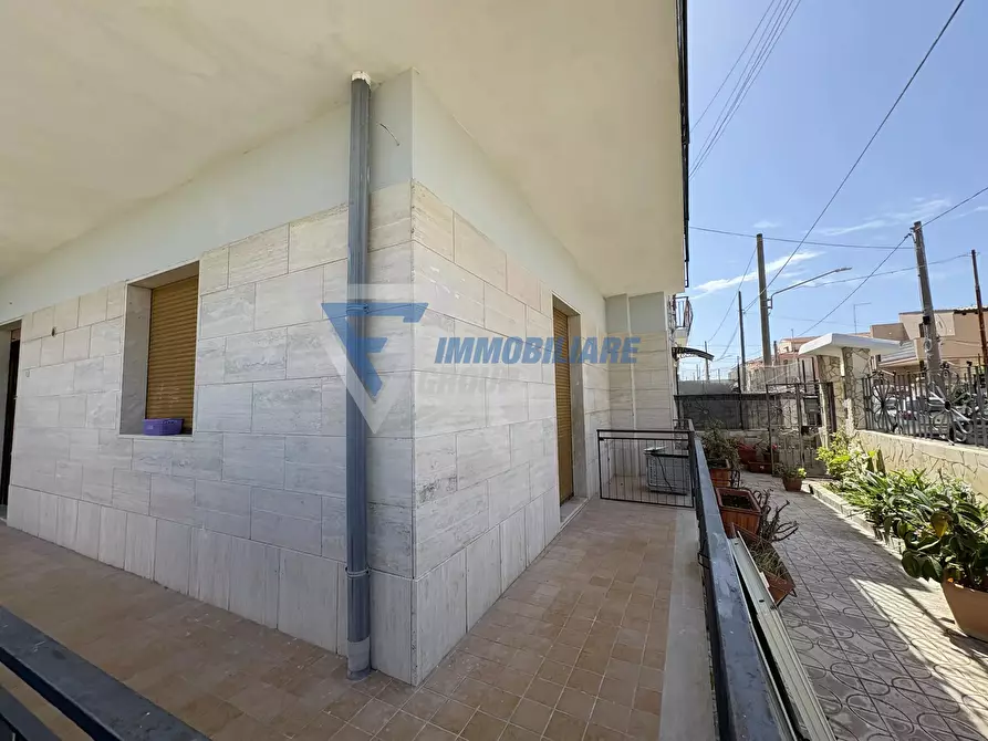 Immagine 13 di Casa trifamiliare in vendita  in Via Chiaramonte Gulfi a Siracusa