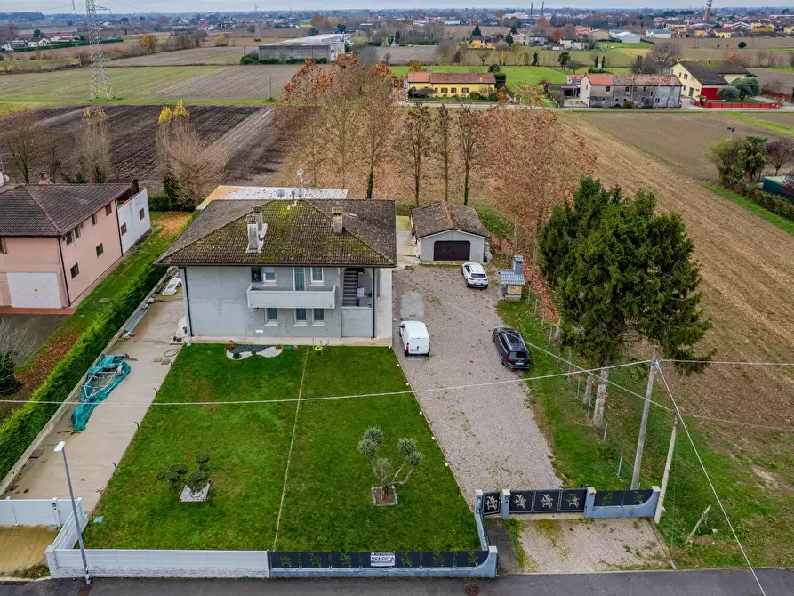 Immagine 2 di Casa trifamiliare in vendita  a Albignasego