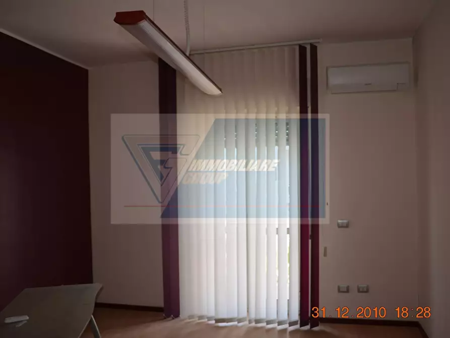 Immagine 15 di Casa trifamiliare in affitto  in Viale Santa Panagia a Siracusa