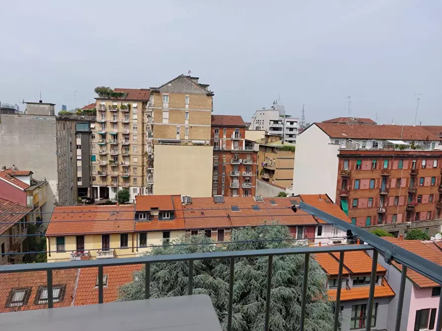 Immagine 15 di Casa trifamiliare in affitto  a Milano