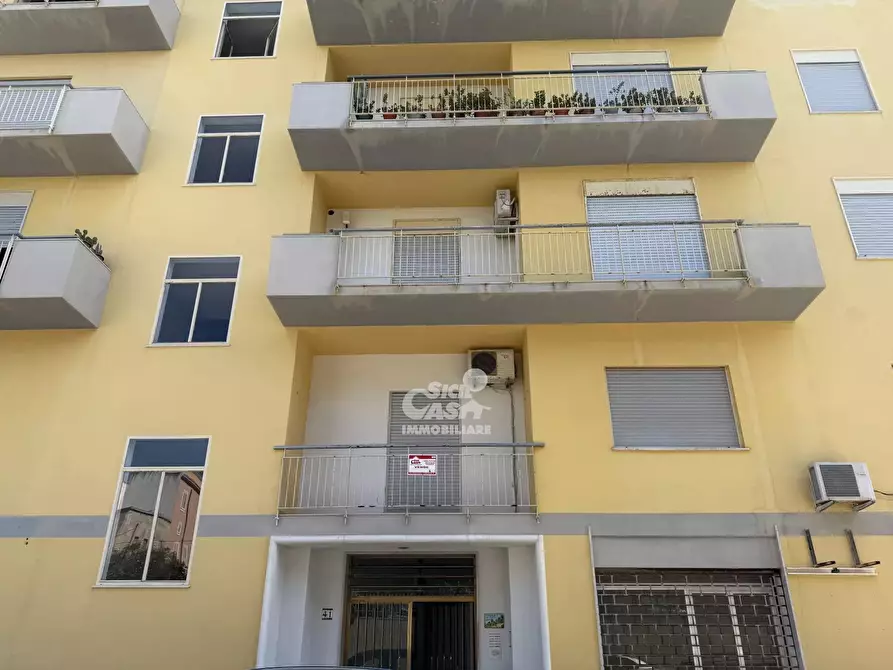 Immagine 4 di Casa trifamiliare in vendita  in PIAZZA MARCONI 41 MARSALA a Marsala
