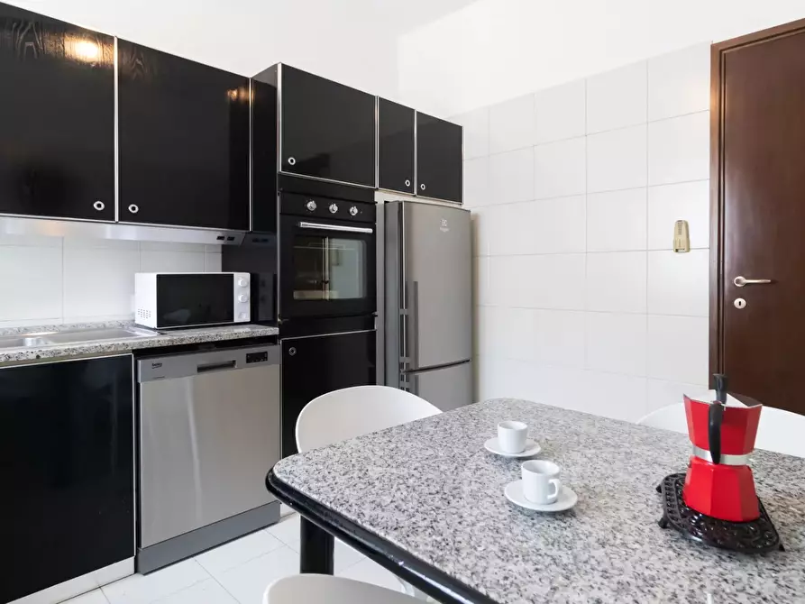 Immagine 9 di Casa trifamiliare in vendita  in Via Lazzaro Palazzi, 6 a Milano