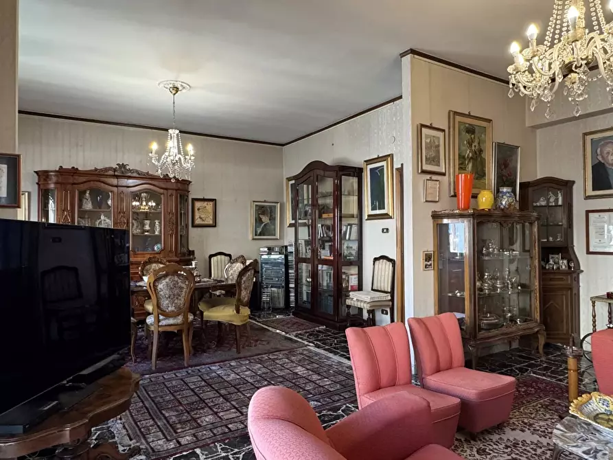 Immagine 3 di Casa trifamiliare in vendita  in Via Luigi Miceli, 33 a Cosenza