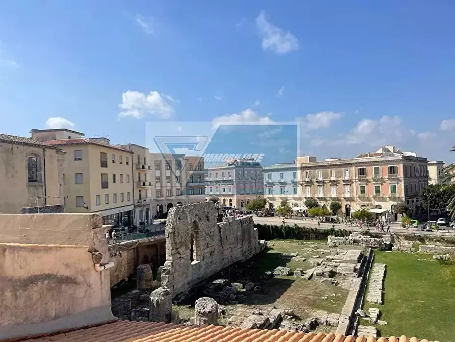 Immagine 2 di Casa trifamiliare in vendita  a Siracusa