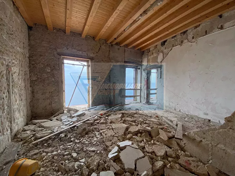 Immagine 8 di Casa trifamiliare in vendita  in piazza belvedere san giacomo a Siracusa