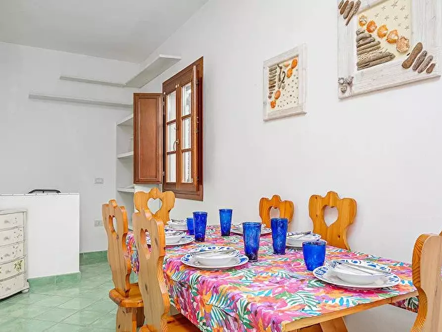 Immagine 3 di Casa trifamiliare in vendita  in via Grazia Deledda, 19. a Aggius