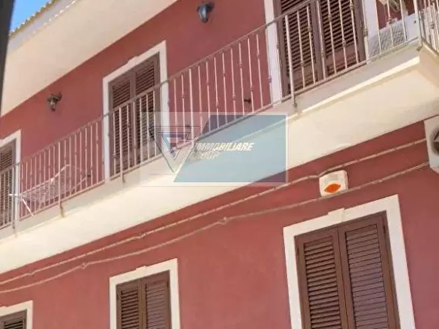 Immagine 15 di Casa trifamiliare in vendita  in Via Maria Carmela Gargallo a Buccheri