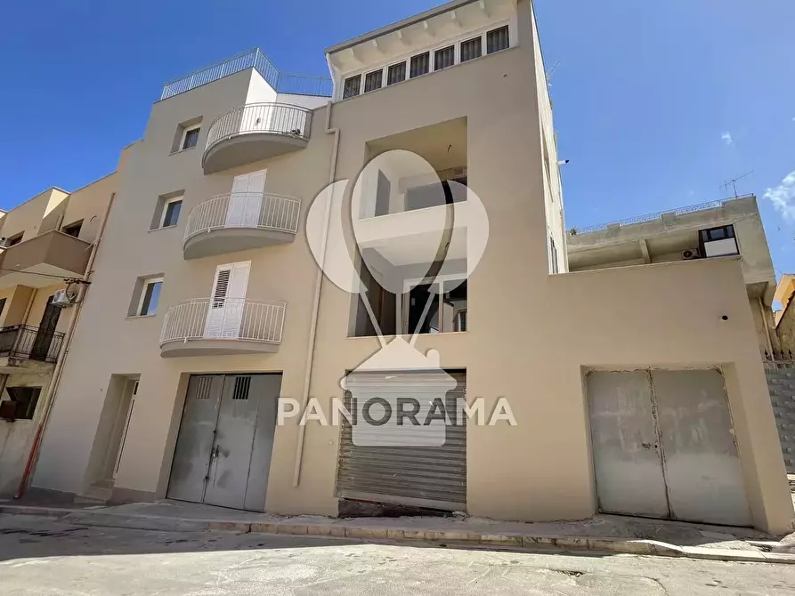 Immagine 10 di Casa trifamiliare in vendita  in via Onorevole Giovanni Palazzolo a Balestrate