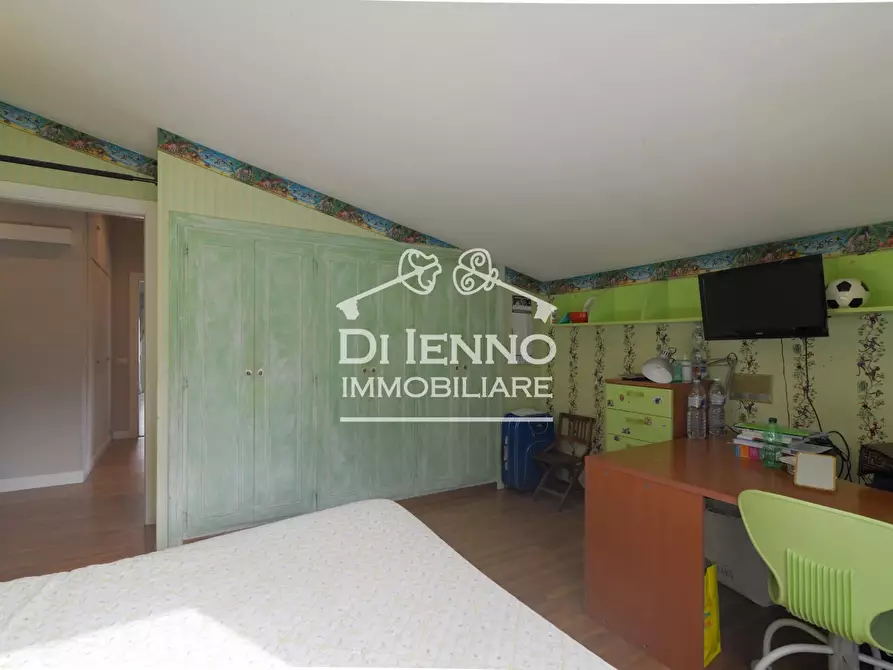 Immagine 22 di Casa trifamiliare in vendita  in Via Riserva del Bagno, 10 a Roma