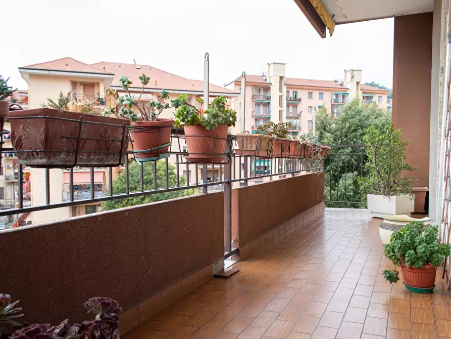 Immagine 26 di Casa trifamiliare in vendita  a Ventimiglia