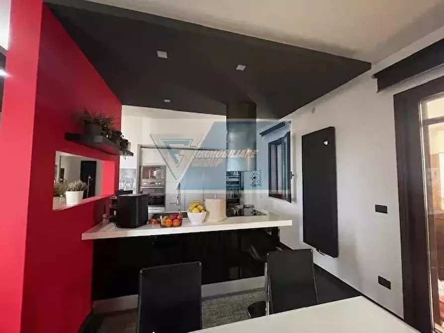 Immagine 25 di Casa trifamiliare in vendita  in Via Capuana a Buccheri