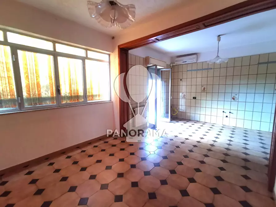 Immagine 3 di Casa trifamiliare in vendita  in Via Pier Santi Mattarella a Partinico