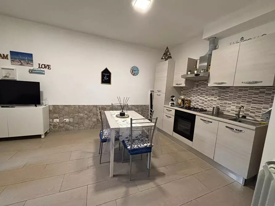 Immagine 3 di Casa trifamiliare in vendita  a Nettuno