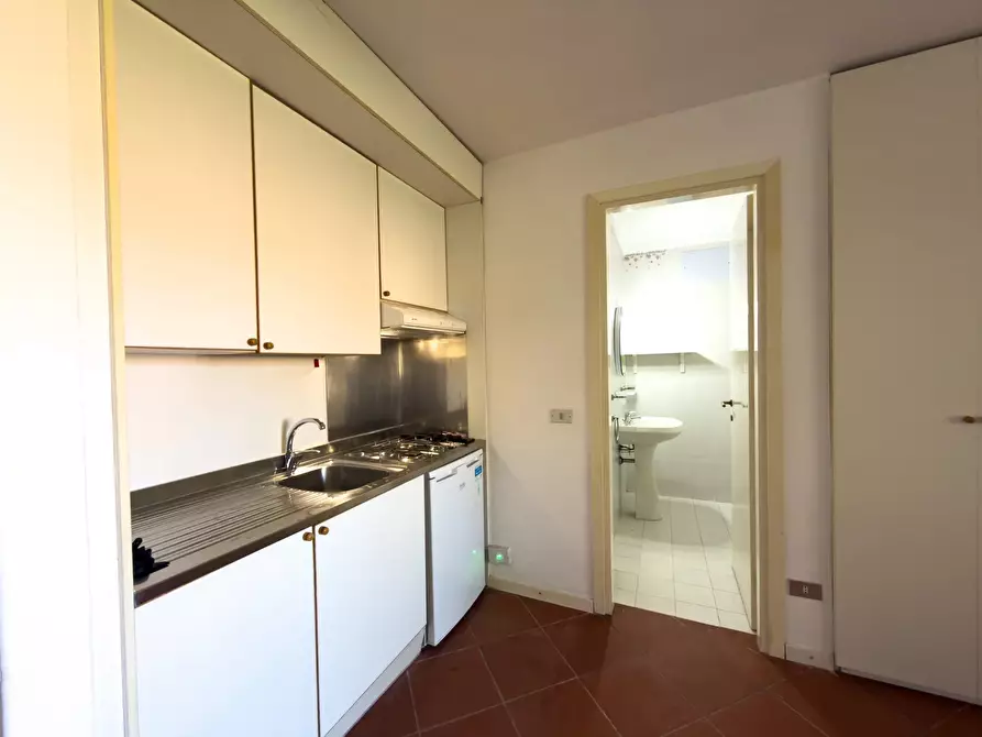 Immagine 3 di Casa trifamiliare in vendita  in Via della Bilancia, 8 a Olbia