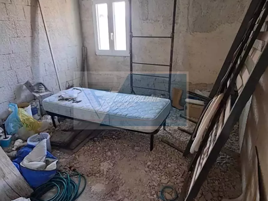 Immagine 34 di Monolocale in vendita  in Via Milano a Siracusa