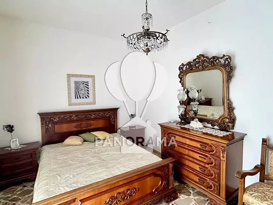 Immagine 10 di Casa trifamiliare in vendita  in Via Francesco Laurana a Alcamo