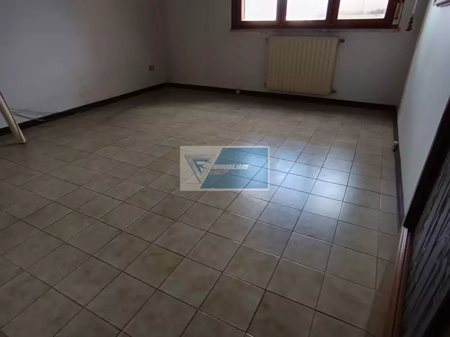 Immagine 6 di Casa trifamiliare in vendita  in Via Rattazzi a Buccheri