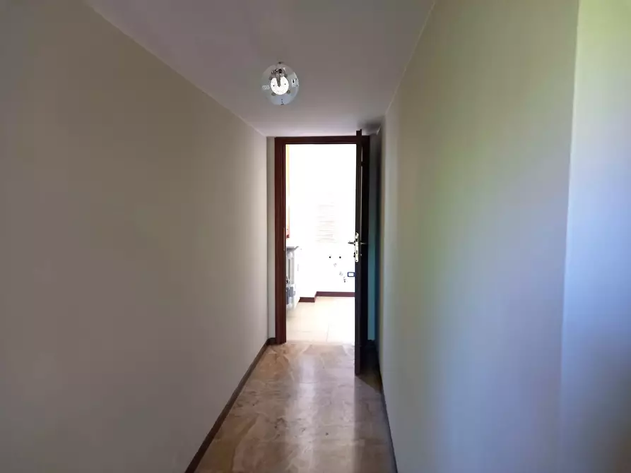 Immagine 14 di Casa trifamiliare in affitto  in Via Monferrato a Milano