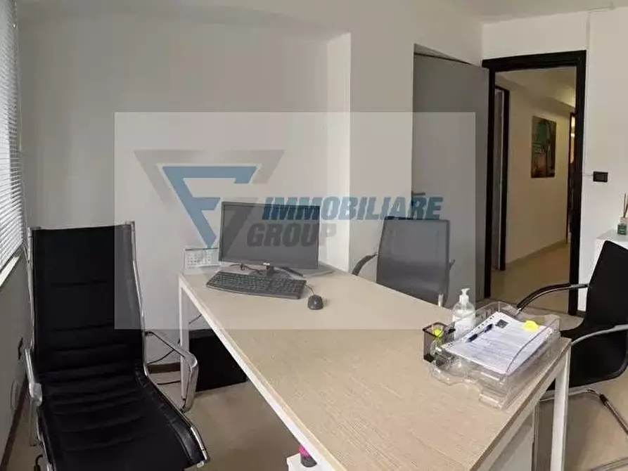 Immagine 15 di Castello in affitto  in Viale Teracati a Siracusa