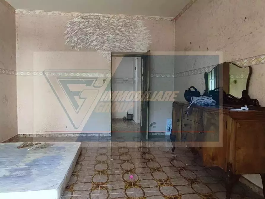 Immagine 10 di Casa trifamiliare in vendita  in Via Caltagirone a Siracusa