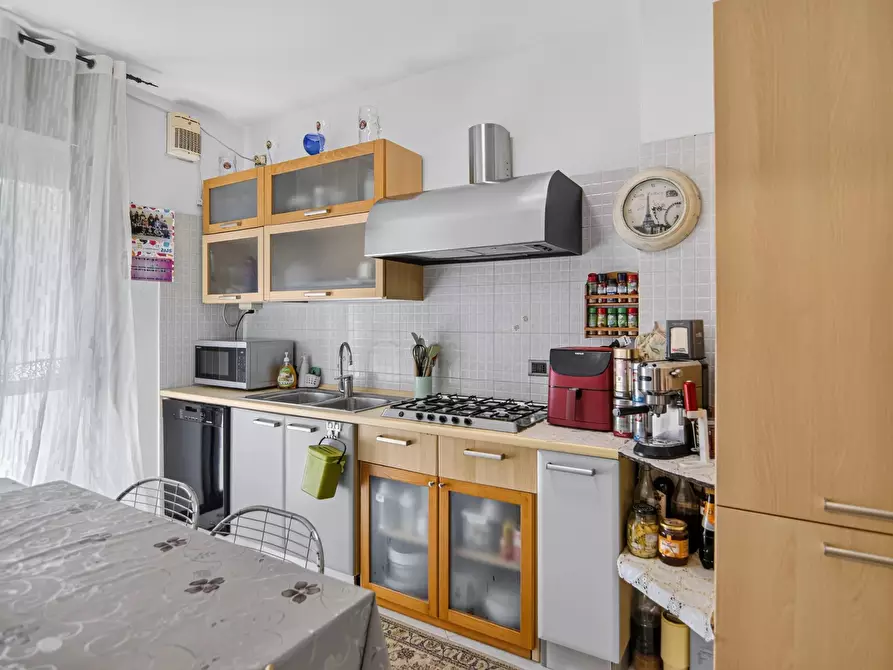 Immagine 12 di Casa trifamiliare in affitto  a Fosso'