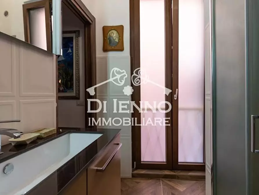 Immagine 28 di Casa trifamiliare in vendita  in Via Napoleone III a Roma