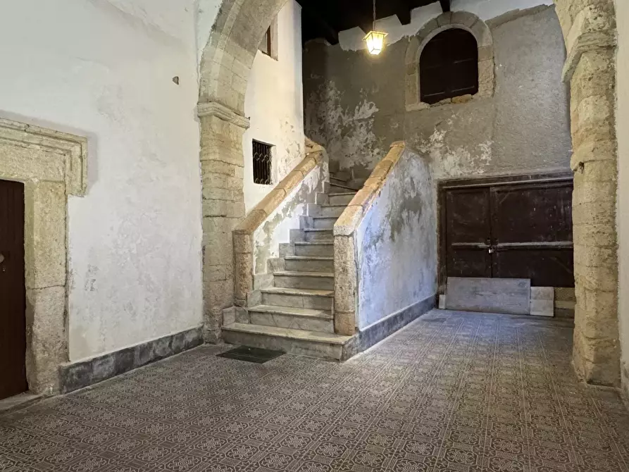 Immagine 3 di Casa trifamiliare in vendita  in Via Biagio Miraglia, 8 a Cosenza