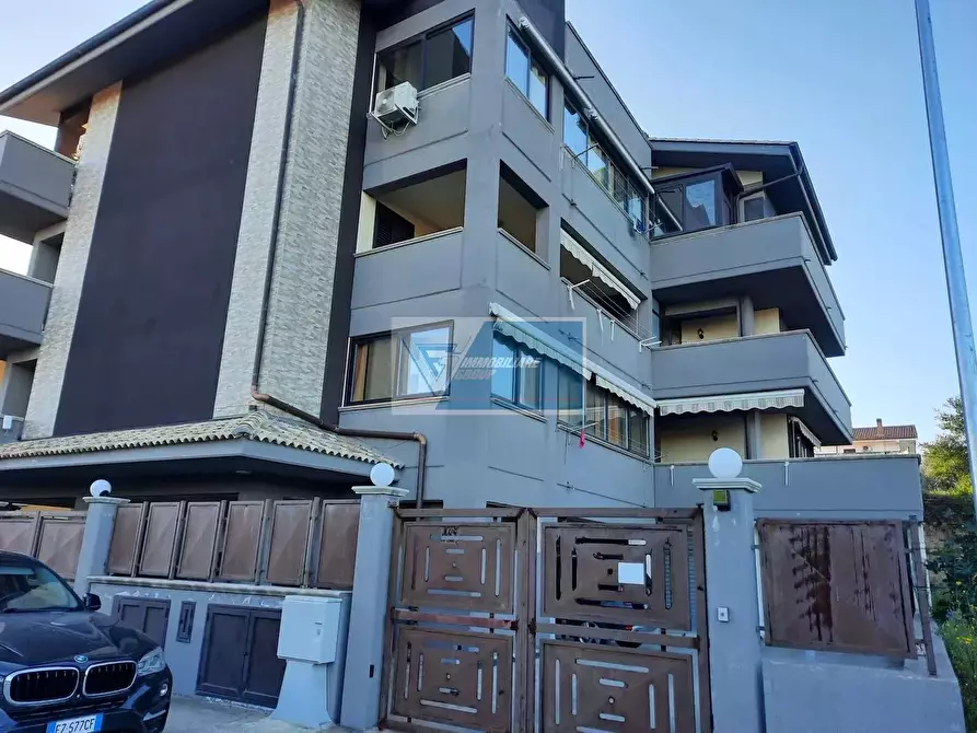 Immagine 2 di Casa trifamiliare in vendita  a Buccheri