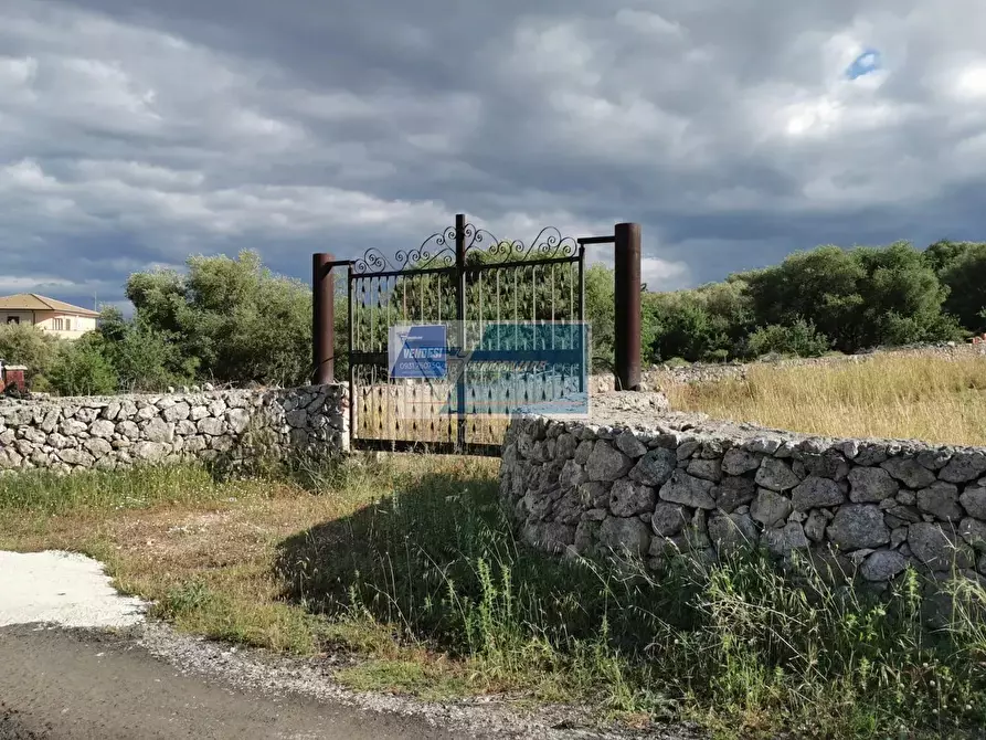 Immagine 1 di Terreno in vendita  a Buccheri