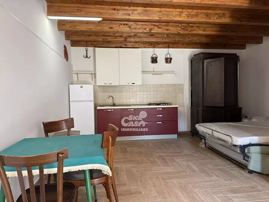 Immagine 18 di Casa trifamiliare in affitto  a Marsala