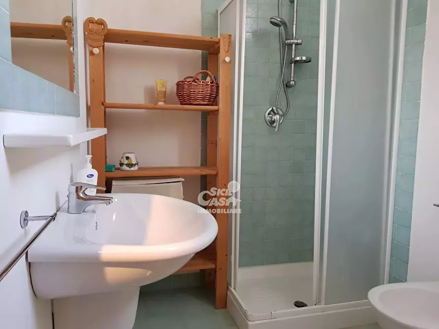 Immagine 16 di Casa trifamiliare in affitto  a Marsala