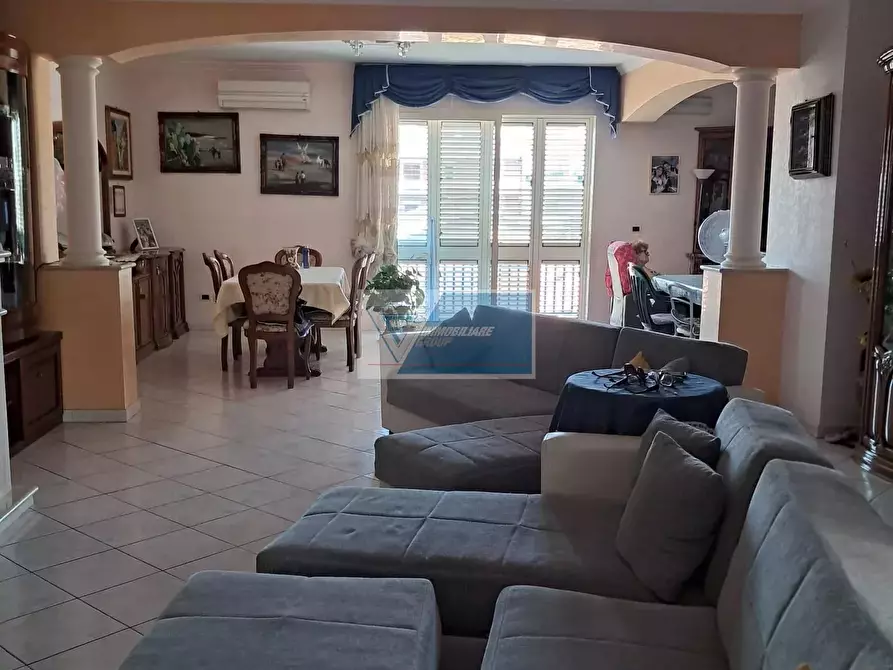 Immagine 3 di Casa trifamiliare in vendita  in Via Giuseppe Giusti, 25 a Buccheri